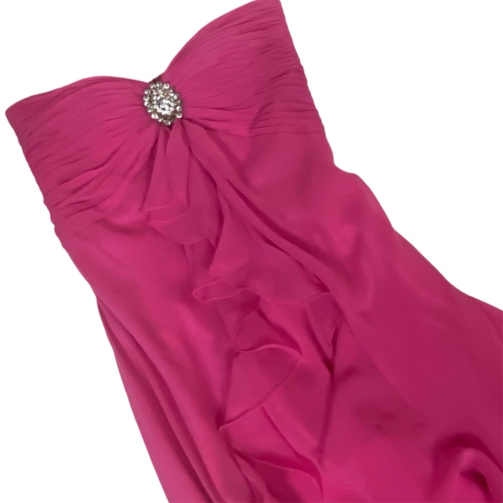CACHE HOT BARBIE PINK STRAPLESS RHINESTONE BROOCH RUFFLE GOWN COSTUME DRESS SZ 0